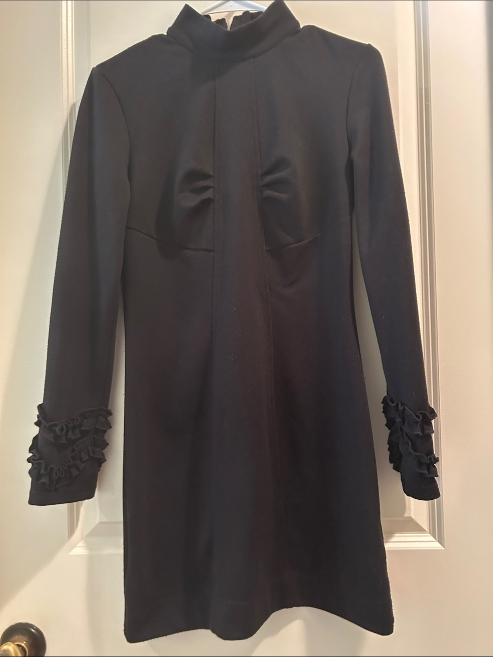 Taroo Girls Classic Black Long-Sleeve ruched Dress Ruffle Cuffs stretchy size M